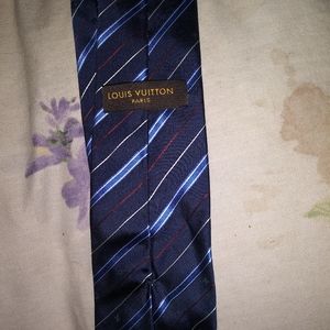 A silk Louie Vuitton Paris necktie